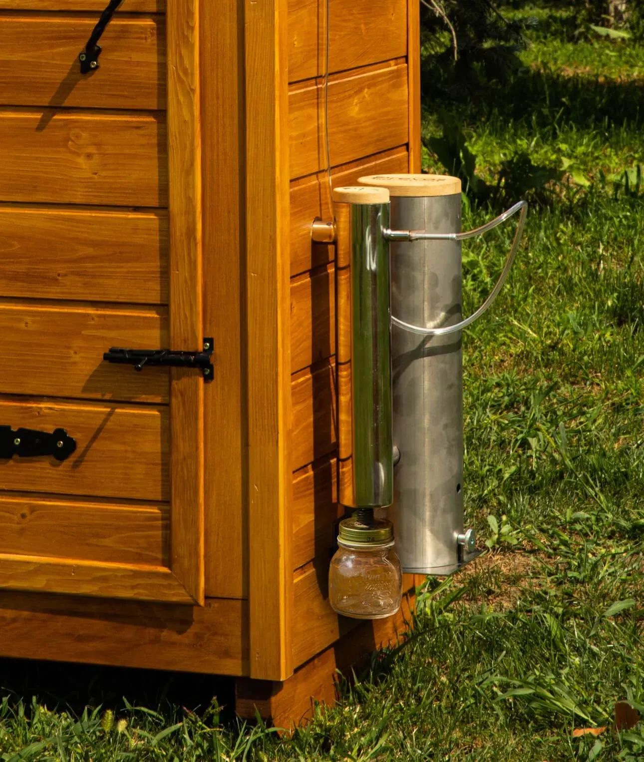 Generatorul de fum din inox al afumătorii Domwerk Smart