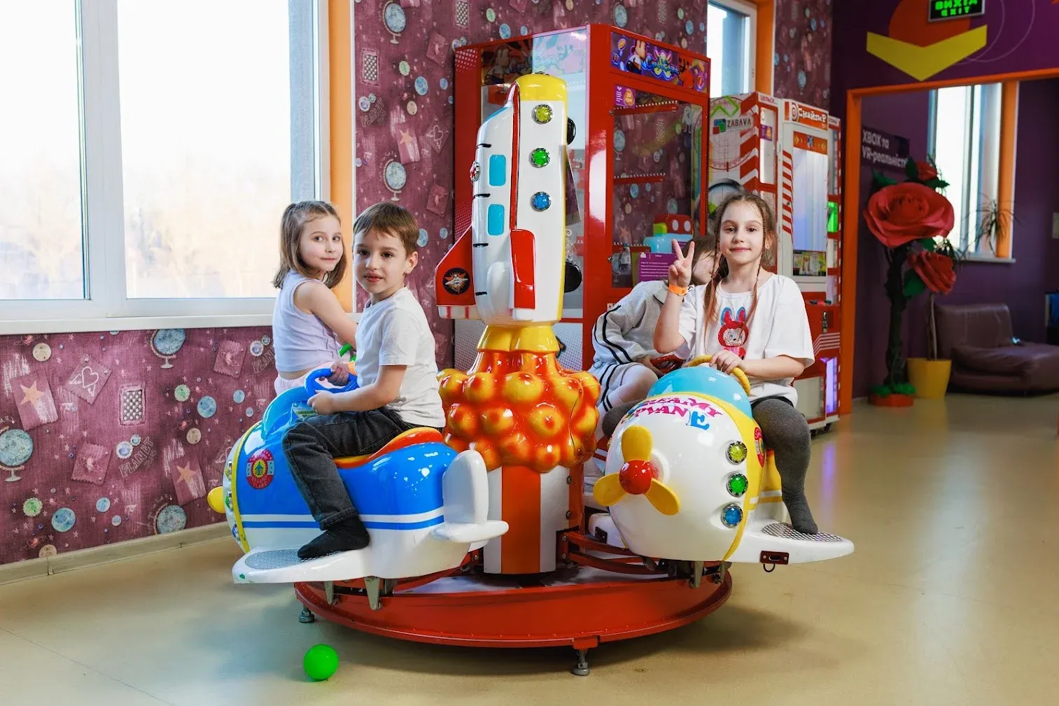 Дитяча карусель Dream Club
